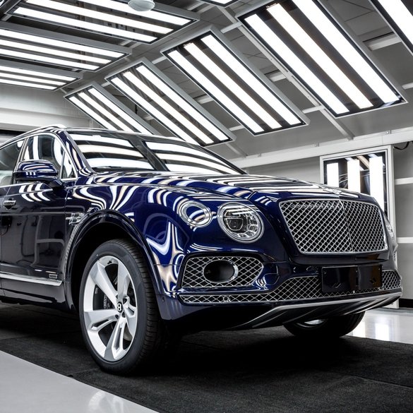 Bentley Veneer Hunters Außenansicht Schorn und Groh