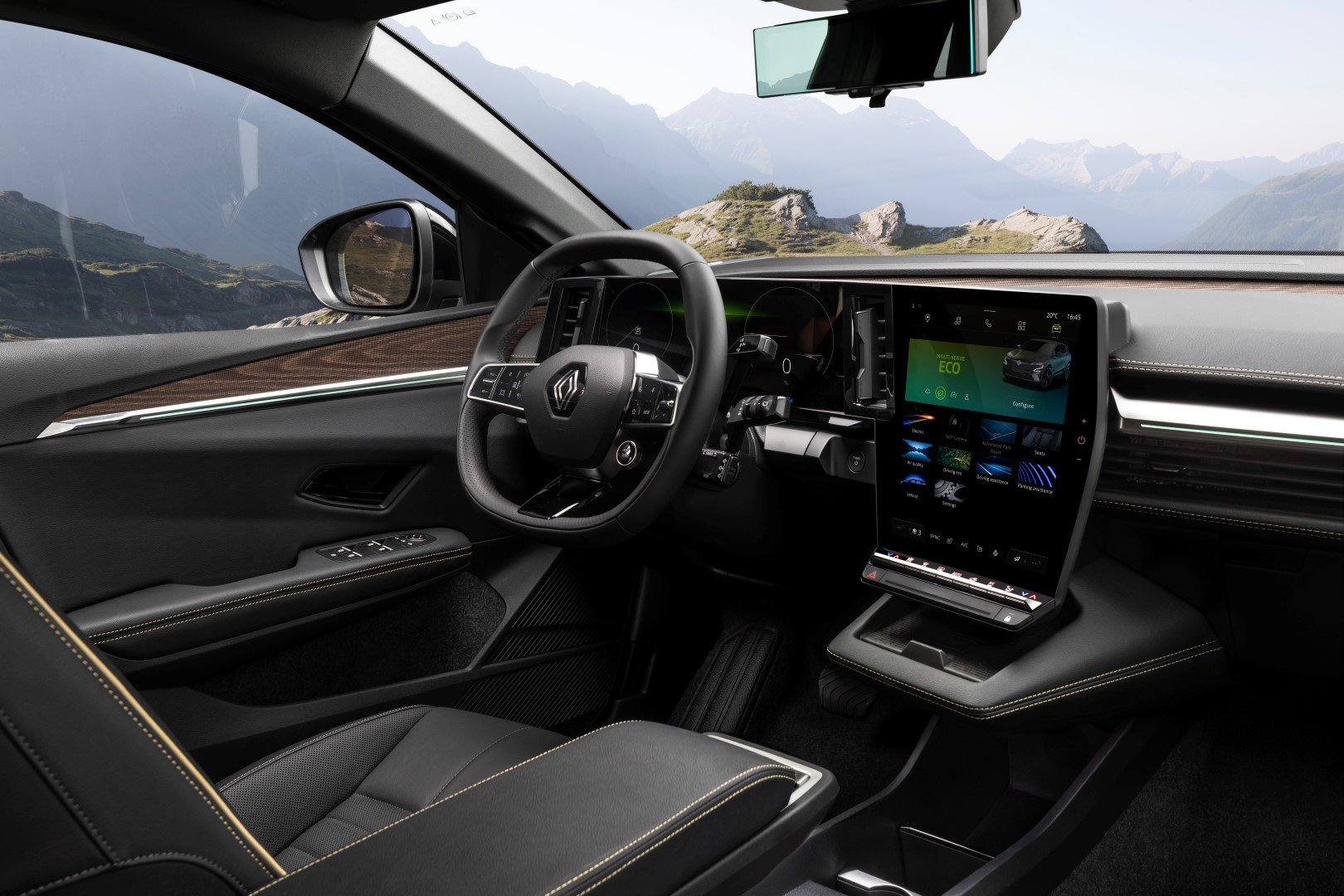 NUO in Serie – Renault Megane E-Tech Schorn und Groh Armatur